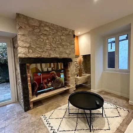 Maison Avec Cour Interieure *